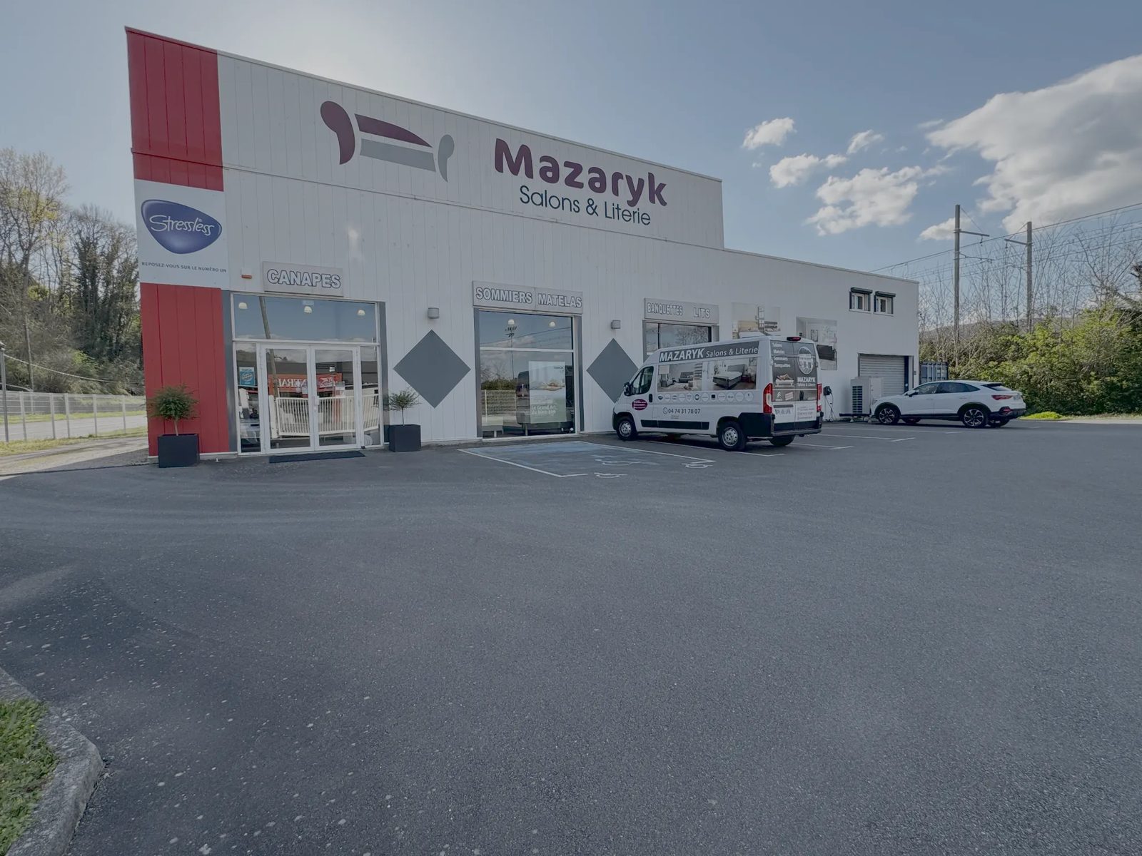 Magasin Mazaryk Salons & Literie — Reventin-Vaugris