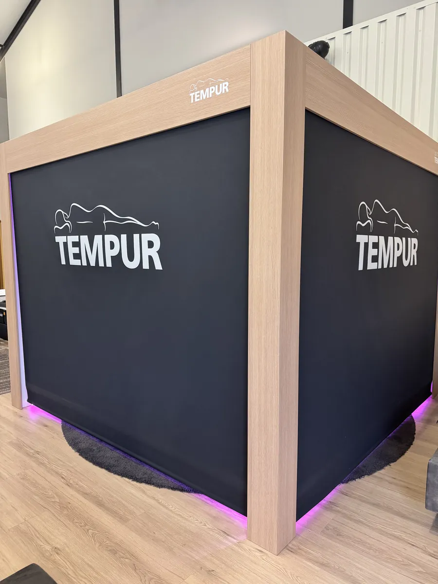 Cabine de démonstration TEMPUR® entièrement fermée dans le magasin Mazaryk, Vienne sud